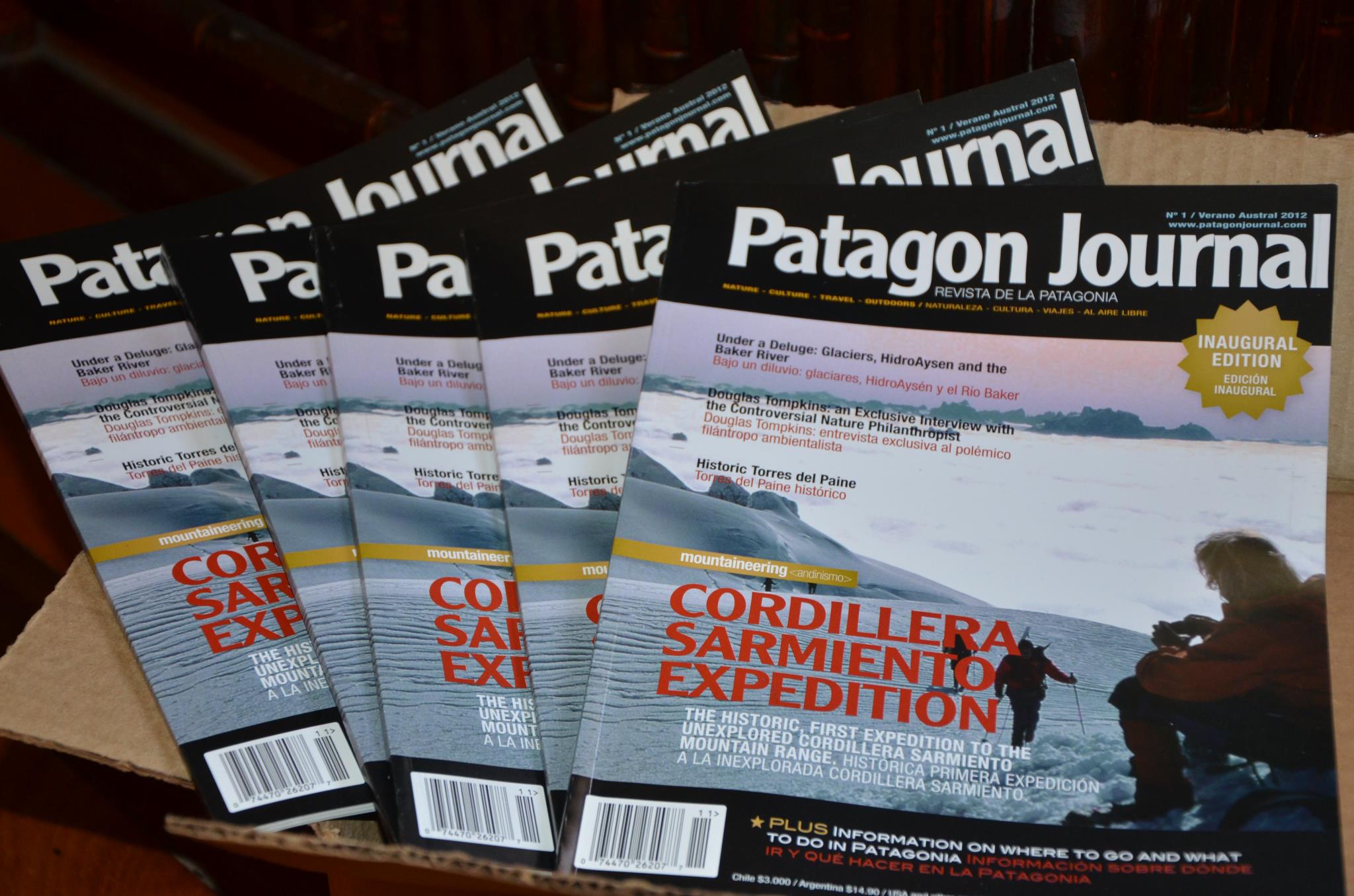 Edición 1. La primera caja de revistas Patagon Journal.