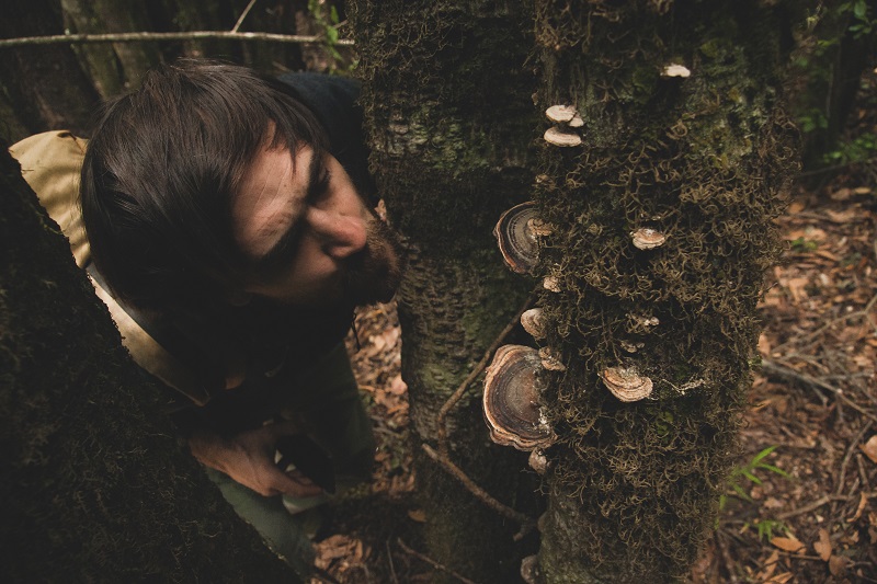 Gabriel Orrego, director científico del Festival Reino Fungi, en una de las actividades educativas. Foto: Antar Machado