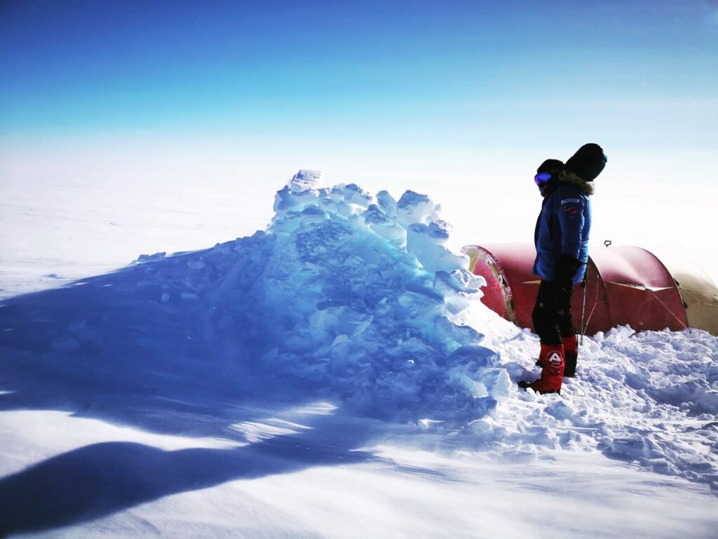 La montañista asiática cruzó la Antártica en 40 días, cinco días antes de lo previsto. Foto: Preet Chandi 